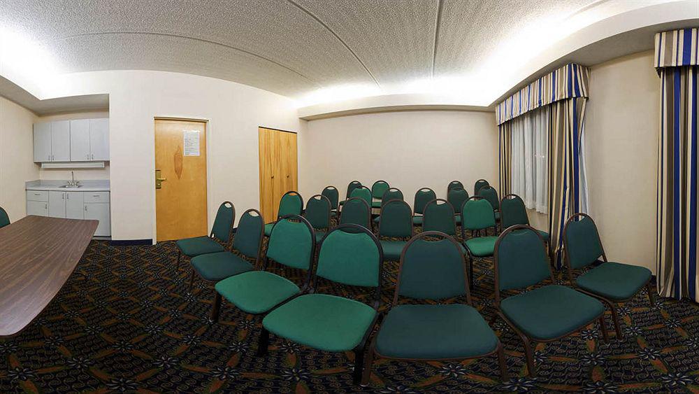 Holiday Inn Express Hotel & Suites Lawrenceville By Ihg מראה חיצוני תמונה