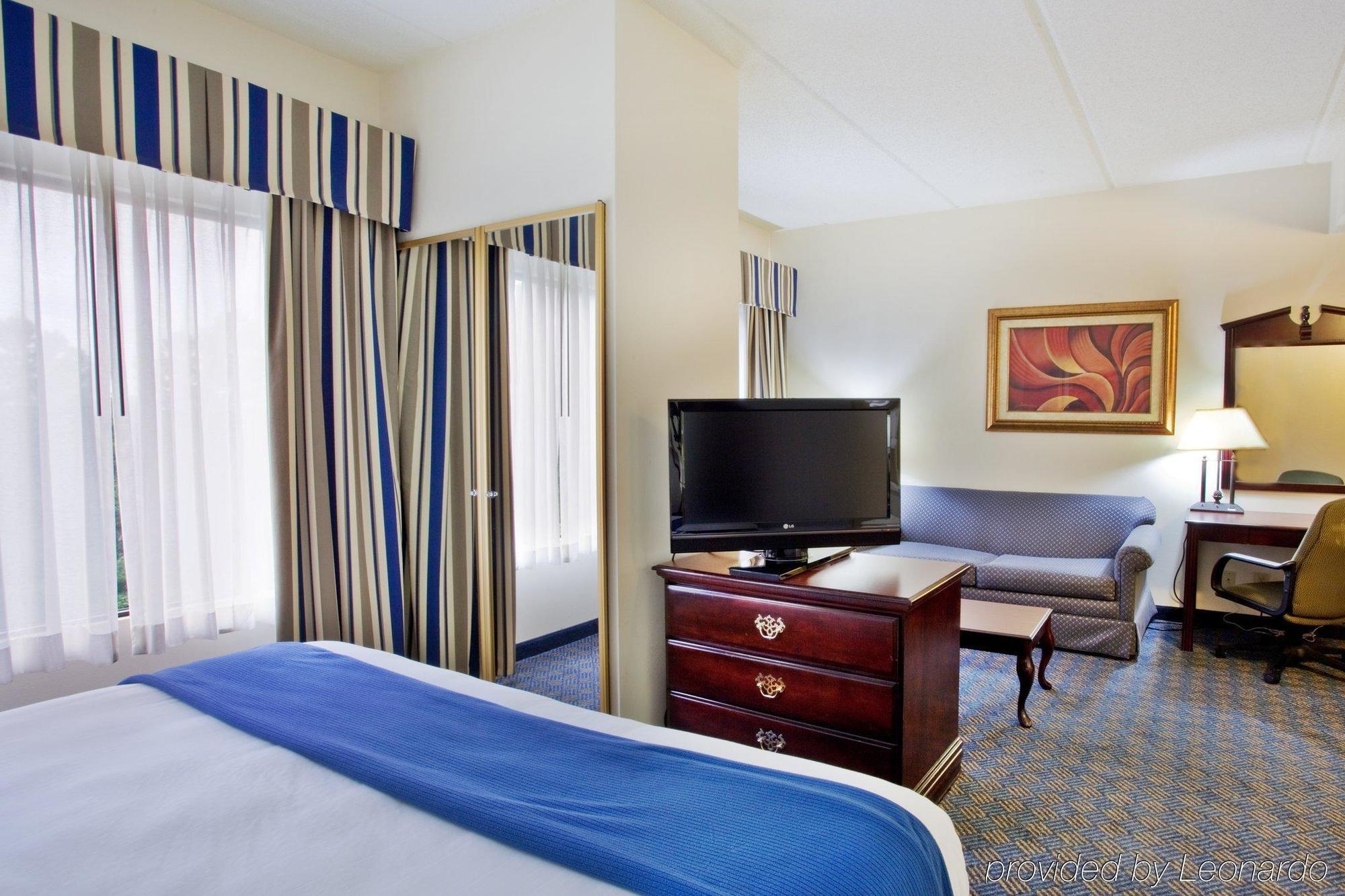 Holiday Inn Express Hotel & Suites Lawrenceville By Ihg מראה חיצוני תמונה